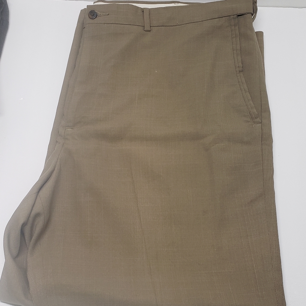Haggar*42 x 30* light brown* men's pants